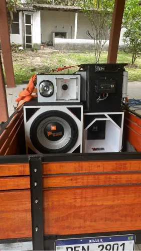 Som limpo e alto, todo no Jbl 