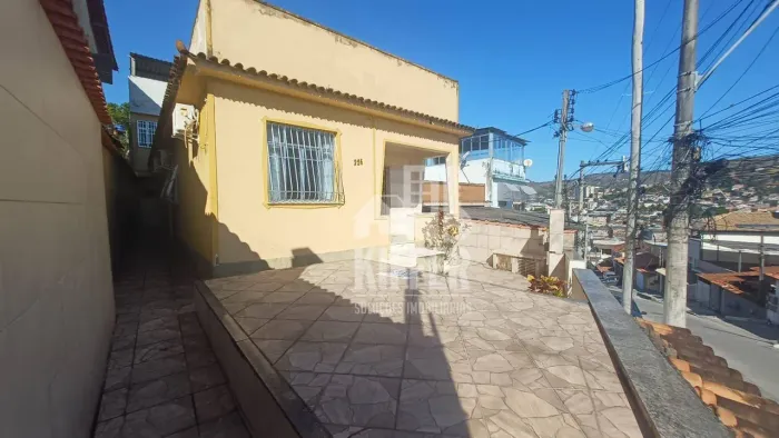 Casa com 3 dormitórios à venda, 163 m² por R$ 400.000,00 - Barro Vermelho - São Gonçalo/RJ