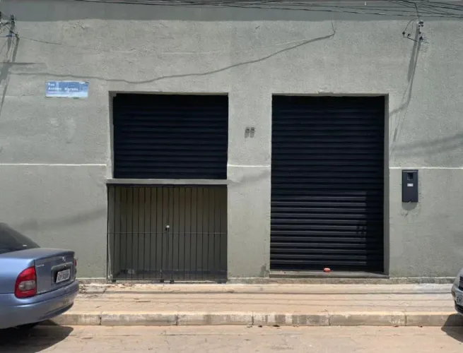 Loja na Rua Antônio Mariano, 33 74 m²
