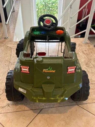 CARRINHO INFANTIL BANDEIRANTE COM PEDAL