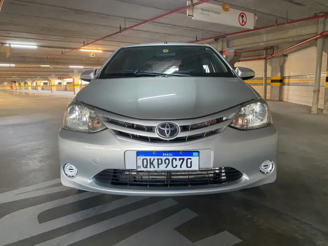 Toyota Etios X 1.3 Flex 16V 5P Mec. 2015