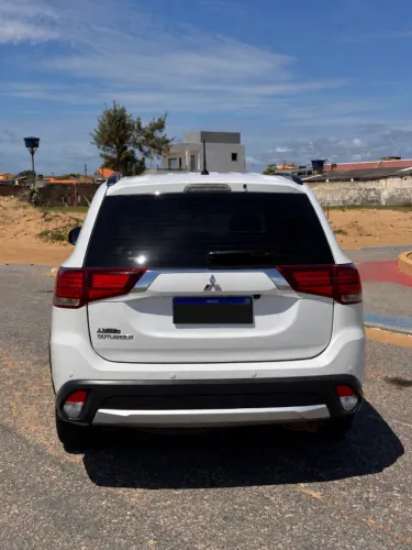 Mitsubishi Outlander 2.0 16V 160cv Aut. 2016