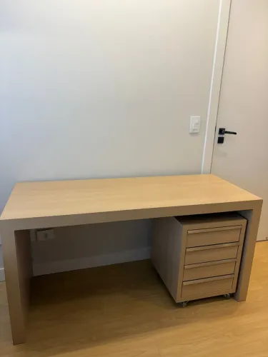 Mesa escritório madeira sob medida 