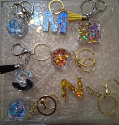 Chaveiros Personalizados em resina.Lembrancinhas para festas e eventos. Sob encomenda 
