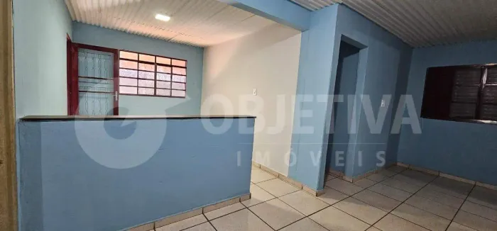 Casa para aluguel, 3 quartos, 1 suíte, 2 vagas, SEGISMUNDO PEREIRA - UBERLANDIA/MG