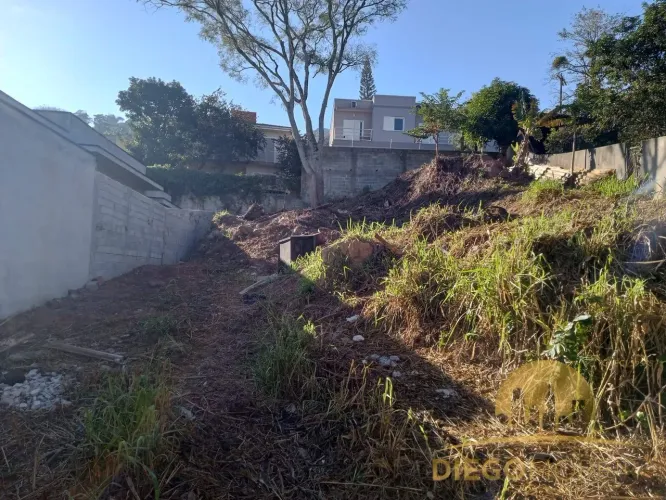 Terreno à Venda no Condomínio Arco Íris Atibaia/SP