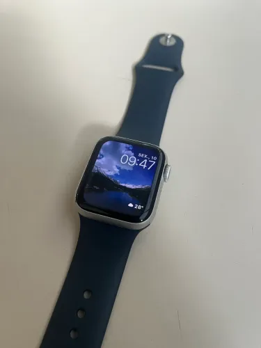Apple Watch SE 2 - 40 mm - 3 Pulseiras