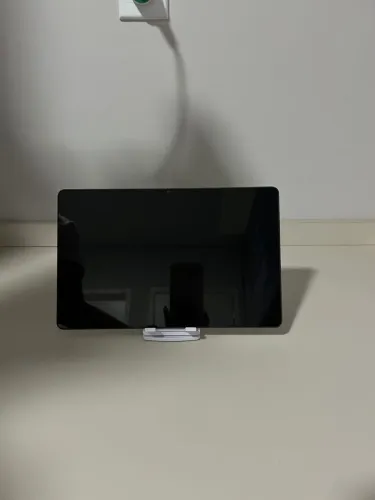 A venda: Combo Lenovo Tab P11 + Teclado Logitech