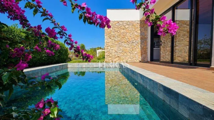 APENAS R$ 2.200.000,00 - TÉRREA À VENDA NO VILLAS DO GOLFE EM ITU/SP | MODERNIDADE E PAISA