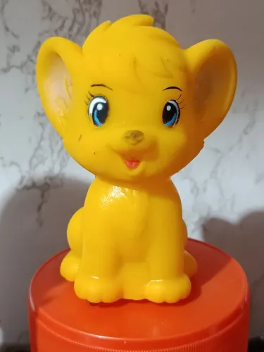 Boneco de vinil antigo Kimba