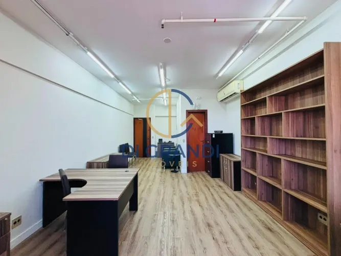 Sala Comercial de 35m² com 1 vaga de garagem no Centro de Campinas-SP: A oportunidade que