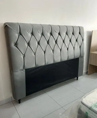 ? Mais Estilo e Aconchego - Cabeceira Almofadada que Transforma Seu Quarto!
