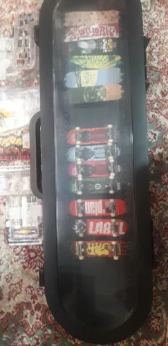 Maleta tech deck com 7 skates de dedo