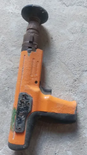 Pistola ? ótima para eletricista ou gesseiro. 