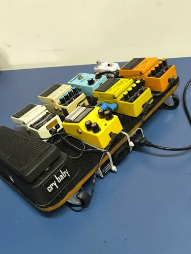 Pedalboard completo Boss + Ibanez FL9 Japonês + Cry Baby - Setup top