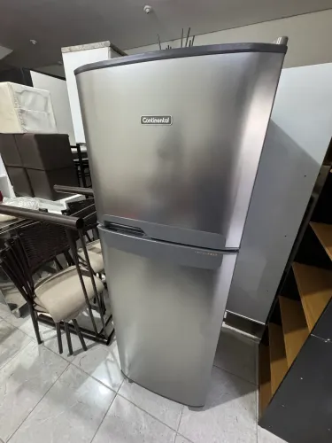 Geladeira Continental inox - Semi Nova