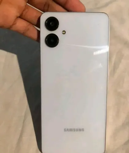 Samsung A06 em perfeito estado