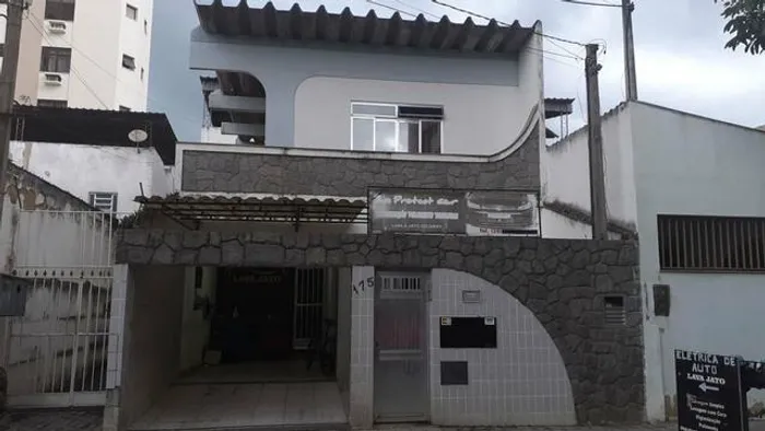 Casa no Centro de Três Rios-RJ