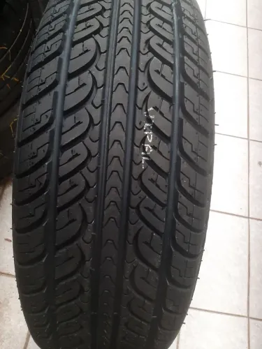 Pneu 195 70 15 8 lonas carga Tcp Remold com borracha Vipal Certificado pelo Inmetro