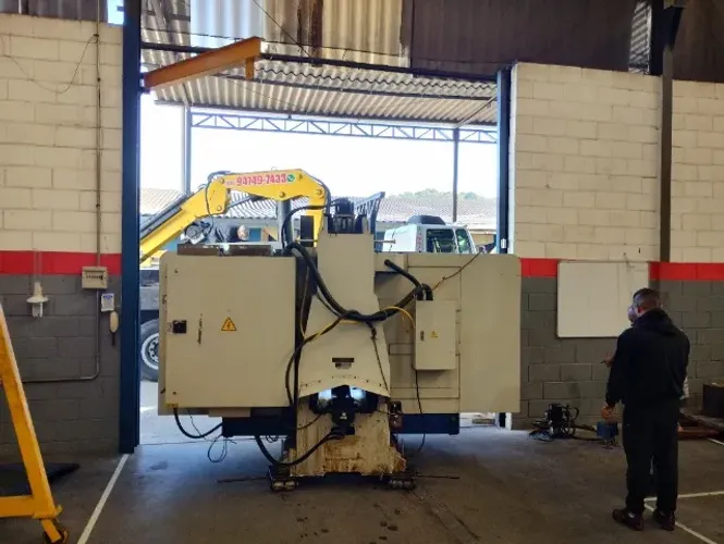 Transporte e Içamento de Maquinas Pesadas e Industriais