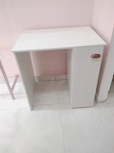 Mesa para frigobar
