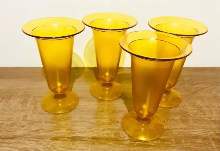 Tupperware Importada Jogo 4 Taças De Policarbonato Sobremesa