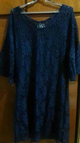 Vestido com renda azul marinho Viva