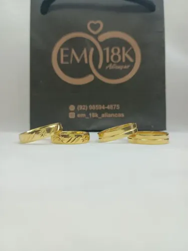 Alianças - Prata banhado a Ouro - com Gravação dos Nomes 