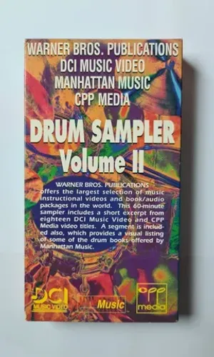 Fita VHS Drum Sampler Volume II trechos de vídeos de bateristas e percussionistas