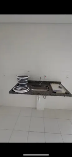 Bancada de cozinha de mármore com Cuba