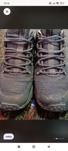 Bota Oakley - Ver descrição