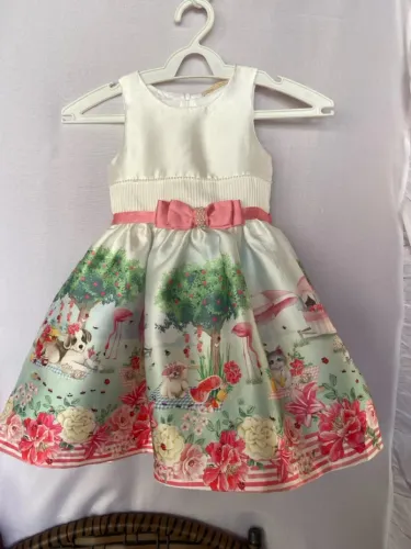 Vestido Infantil Festa com Estampa Encantadora