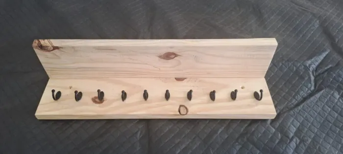 Porta Medalhas e Troféus em Pinus