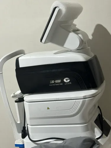 AUTOREFRATOR LRK 8000 LUXVISION 
