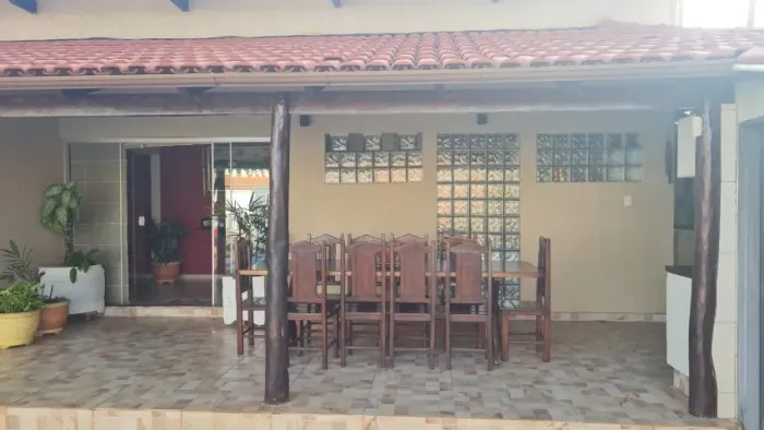 Particular vende - Casa 3 quartos, piscina aquecida e lote vazado - Quadra 12 Sobradinho