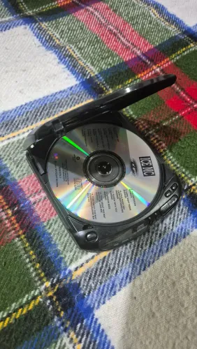 Discman - SONY - MEGA BASS