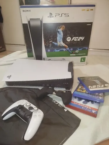 Ps5 fat. Com leitor, controle original, 1 par de grip, 1 capa para o controle e do console