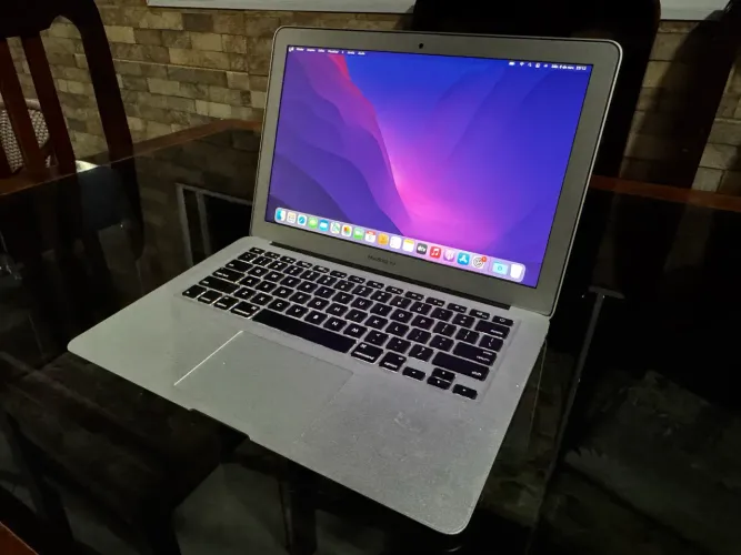 MacBook Air 13 2015 i5 4 Gb RAM SSD 128 NOVÍSSIMO