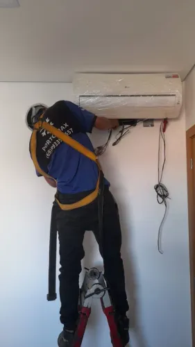 Limpeza e Manutenção de ar condicionado 