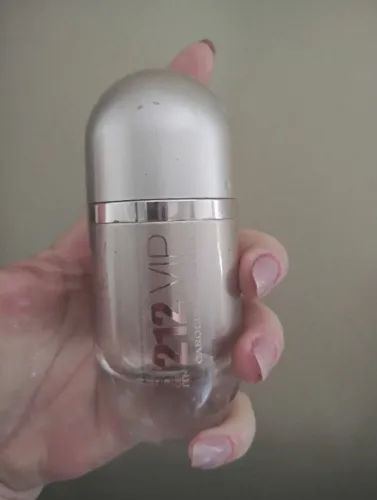 Vasos de perfumes importados vazios