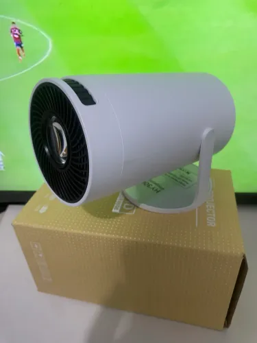 Projetor Portátil Ultra HD Novo