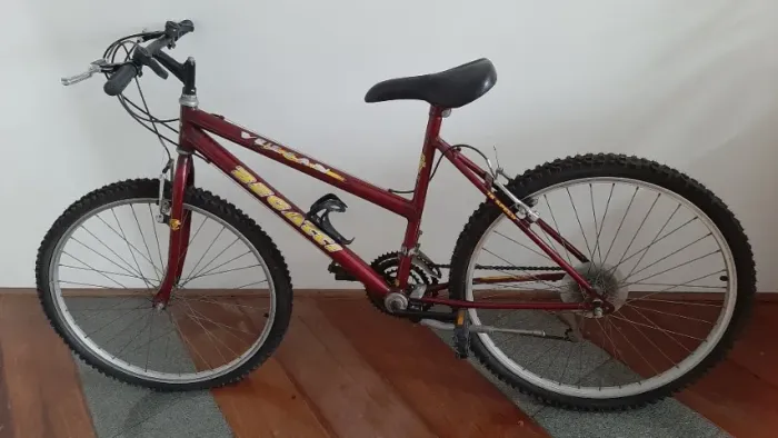 Bicicleta aro 26 Vulcan Begatti com 18 marchas