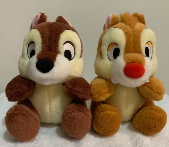 Par de Pelúcias Chip e Dale Disney