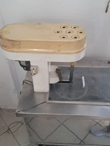 Maquina de Sorvete MassaArtesanal e Picolés - Usada