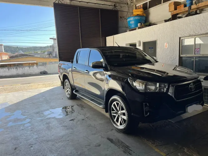 Toyota Hilux CD SRV 4X4 2.8 TDI Diesel Aut. 2020