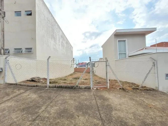 Terreno à venda em Valinhos, Parque Nova Suíça, com 300 m²