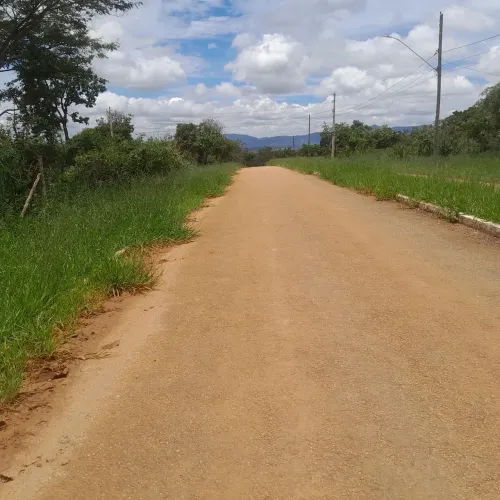 Lote no asfalto no bairro paraíso 