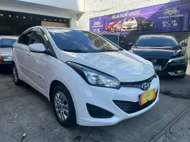 Hyundai HB20S 1.6 2014 Automático - Baixa km! Novo demais! 