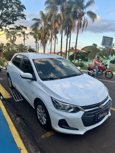 Chevrolet Onix Hatch LT 1.0 8V Flex Power Mec. 4P 2023