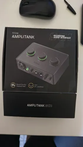 Interface de Áudio Fifine